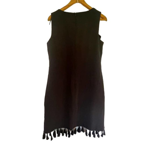 AGB Black Sleeveless V-Neck Dress w/ Tassel Hem Size 10 - Picture 2 of 3